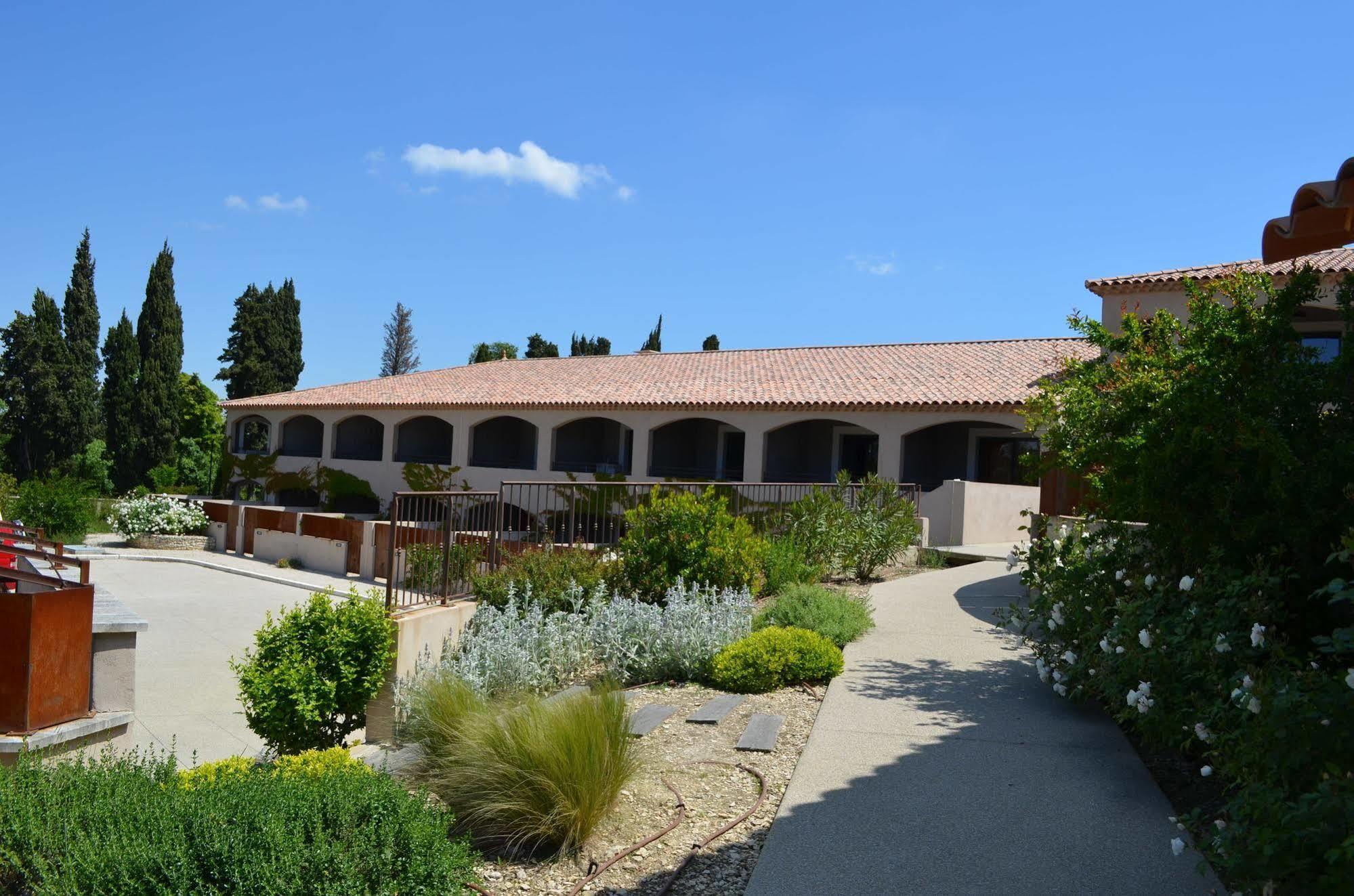Mas De Valrugues Holifrance Aparthotel Saint-Rémy-de-Provence Buitenkant foto