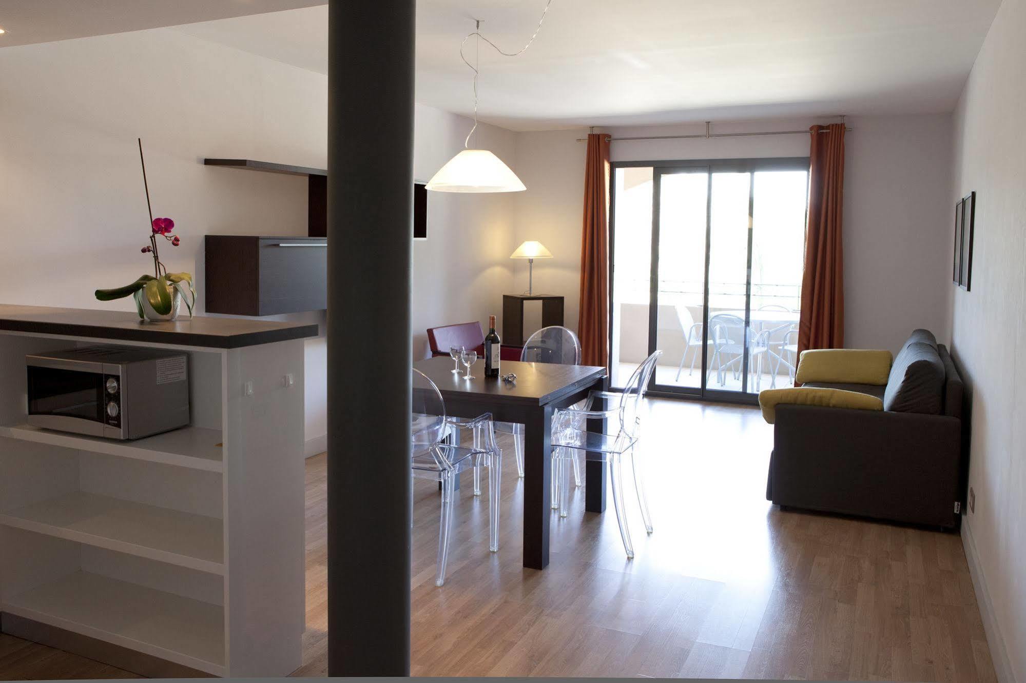 Mas De Valrugues Holifrance Aparthotel Saint-Rémy-de-Provence Buitenkant foto