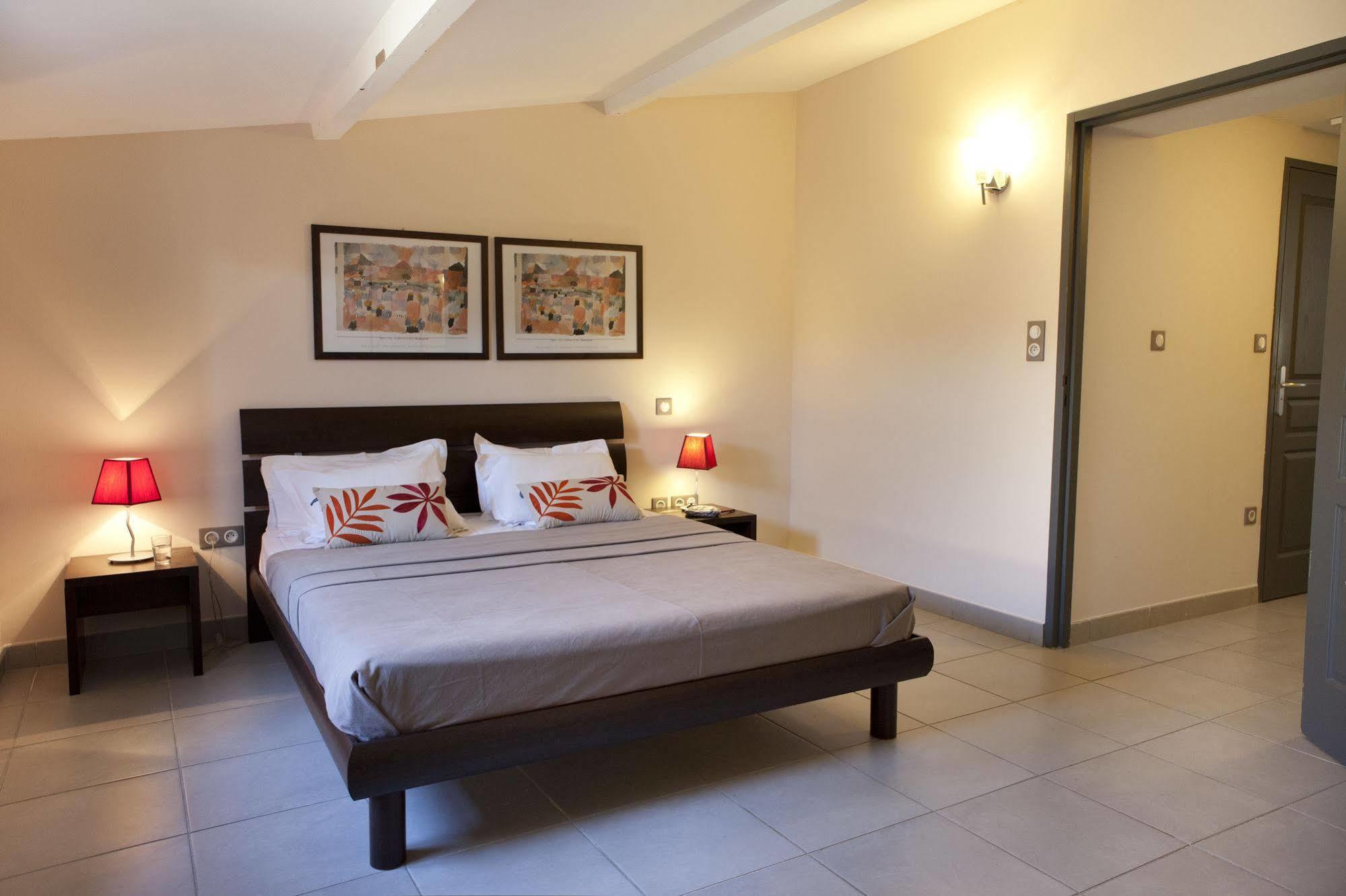 Mas De Valrugues Holifrance Aparthotel Saint-Rémy-de-Provence Buitenkant foto