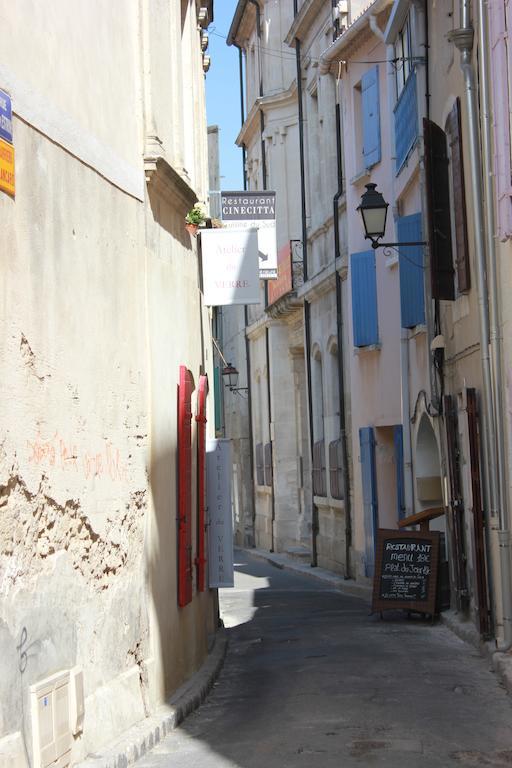 Mas De Valrugues Holifrance Aparthotel Saint-Rémy-de-Provence Buitenkant foto